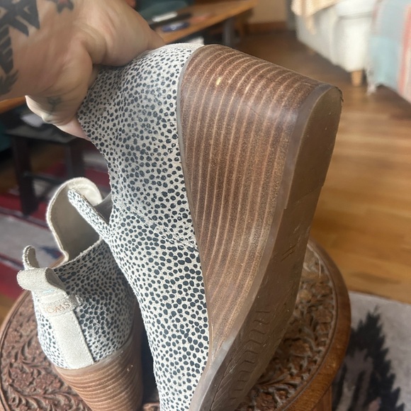 Toms Speckled Cream and Black Ankle Booties - Picture 4 of 5